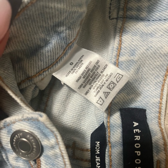 Aèropostale mom jeans ! Size 0! Text me if you are interested! - Picture 3 of 4